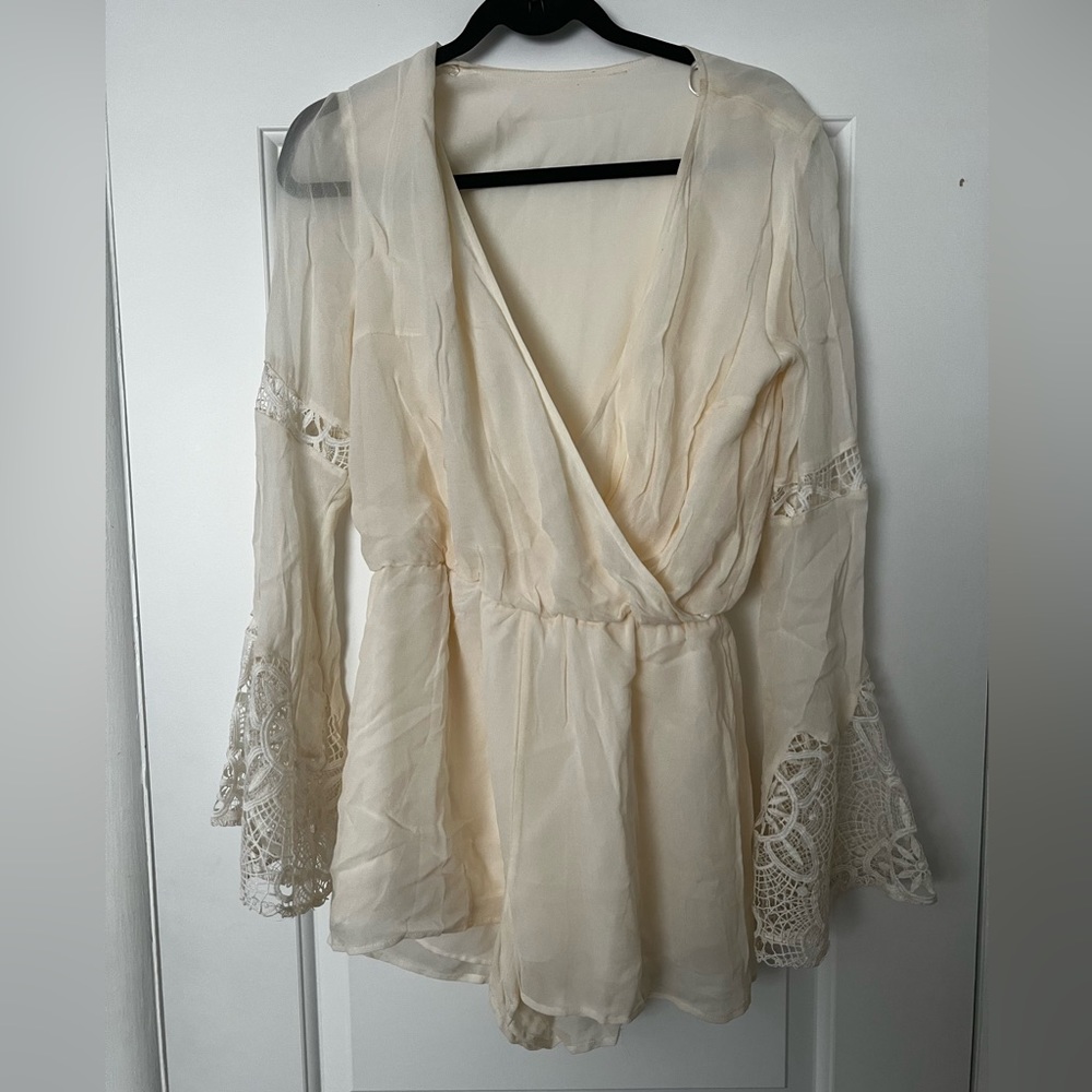 Off-white bell sleeve romper